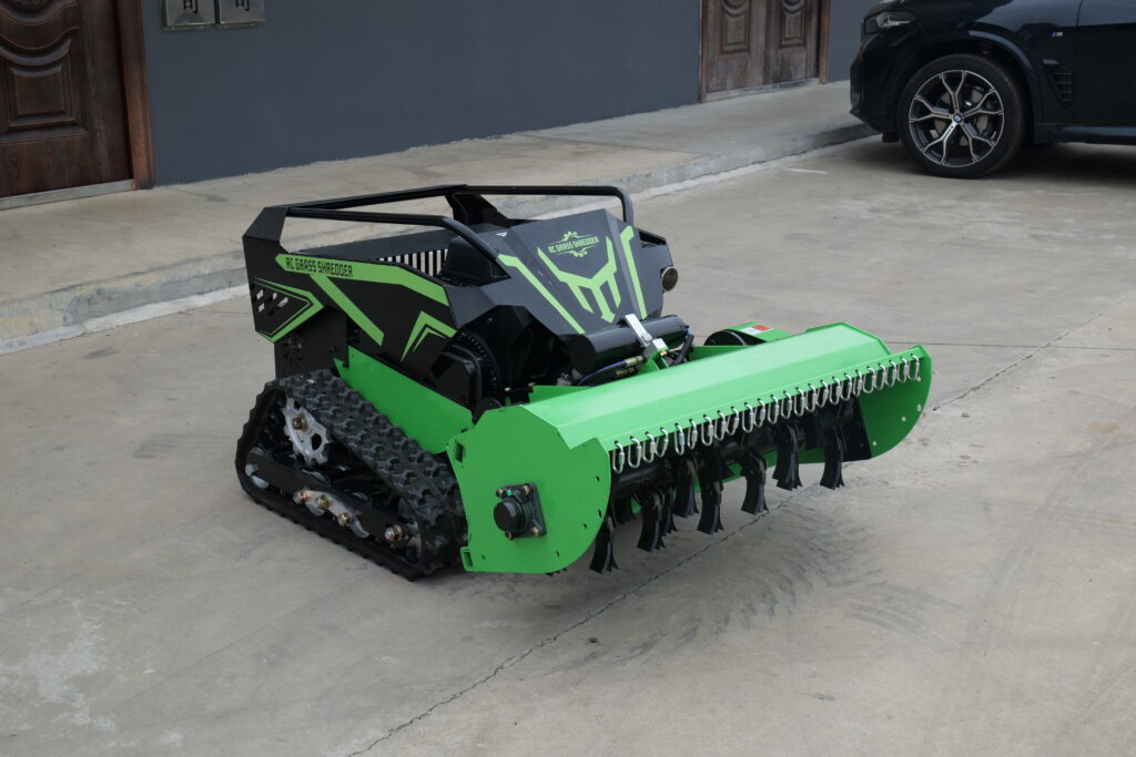d2 twin cylinder tracked lawn mower | high power, low noise, efficient cutting for large commercial venues, orchards & hilly areas