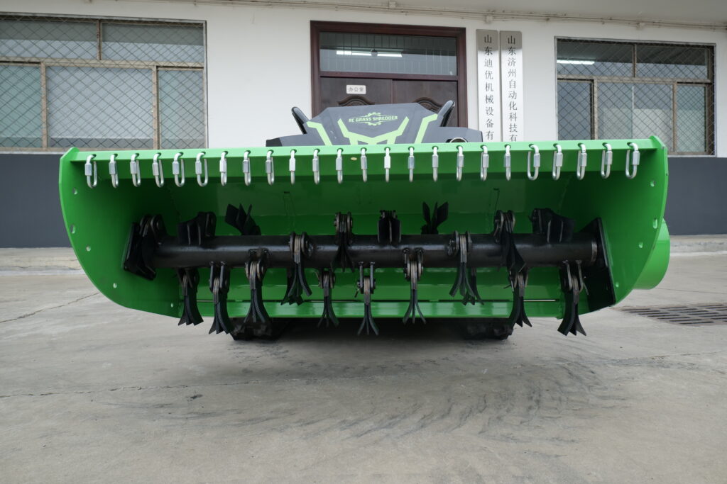 d2 twin cylinder tracked lawn mower | high power, low noise, efficient cutting for large commercial venues, orchards & hilly areas