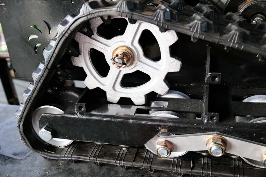 fl 1000 flail mower | heavy duty, high power & durable for large farms, plantations & industrial green spaces