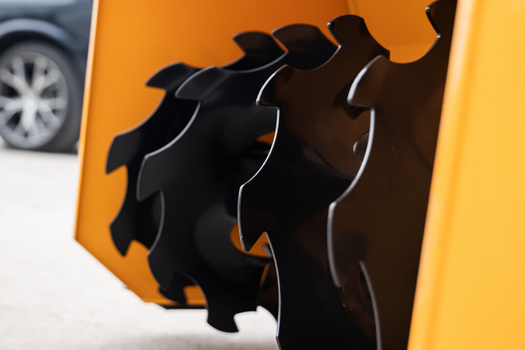 st 1200 tracked snow blower | 1200mm snow clearing width, 35℃ cold resistant for roads, airports & municipal snow removal