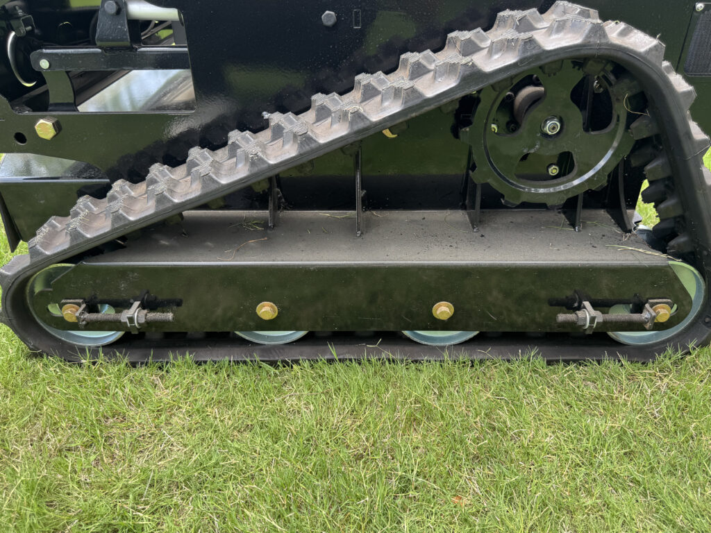 800d tracked lawn mower | heavy duty, high capacity & practical for large farms, plantations & mountain slopes